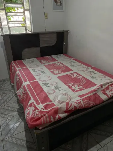 Cama casal com colchão 
