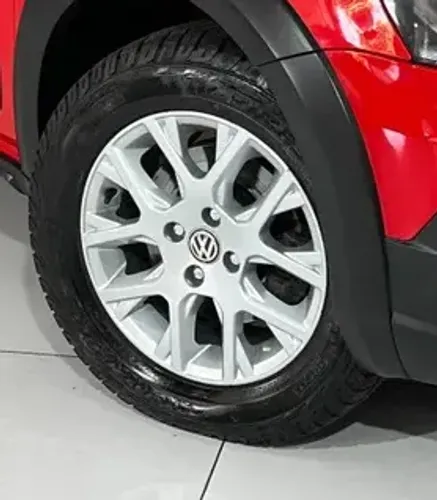 4 Rodas de liga leve Volkswagen com Pneus quase 0km
