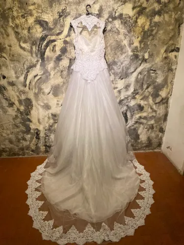 PROMO MÊS DAS NOIVAS Alugue Vestidos de Noiva