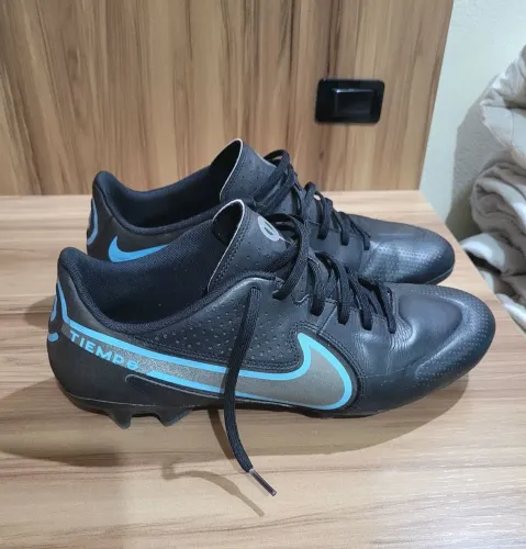 Chuteira Nike Tiempo 9 Academy 41