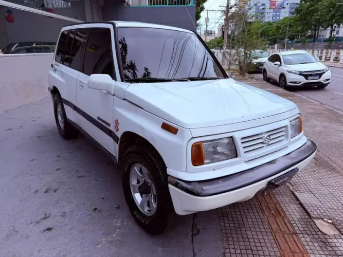 Suzuki Sidekick Metal 1995