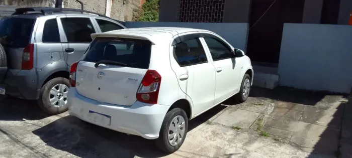 Toyota Etios X 1.3 Flex 16V 5P Mec. 2020