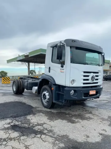 VW 17.260 Constellation 19/20 - Único Dono - No Chassi - Revisado