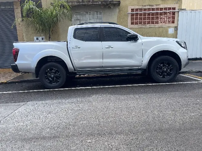 Nissan Frontier XE CD 4X4 2.3 Bi-TB Diesel Aut. 2024