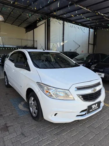 Chevrolet Onix Hatch LT 1.0 8V Flex Power Mec. 4P 2015