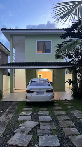 Imóvel para aluguel tem 140 metros quadrados com 4 quartos em Buraquinho - Lauro de Freita