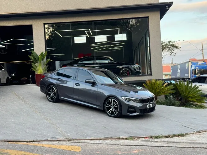 BMW 320I A 2.0 TB M Sport Activeflex 16V 4P 2022