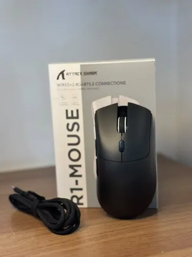 Attack Shark R1 Mouse Gamer Sem Fio Preto 18K DPI Tri-Mode