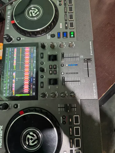 Numark Mixstream Pro Go