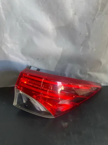 Lanterna Hilux sw4 lado direito 17/20 original 