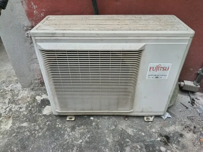 AR CONDICIONADO SPLIT INVERTER FUJITSU 18000 BTUS