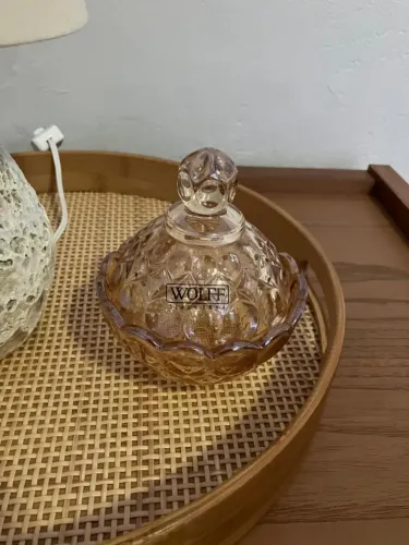 Bomboniere pequena de vidro super elegante