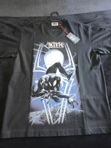 Camiseta Kith x Marvel