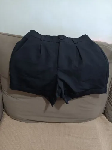 Roupas femininas e masculina
