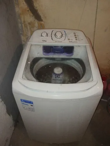 Máquina de lavar roupa 12kg