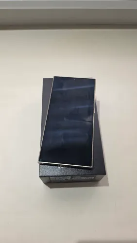 Samsung Galaxy S24 Ultra 512GB, para retirada de peças