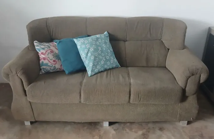 Vende-se: Conjunto de sofás