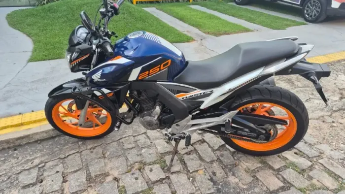HONDA CB TWISTER 2020