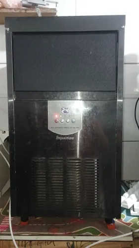 Máquina de gelo