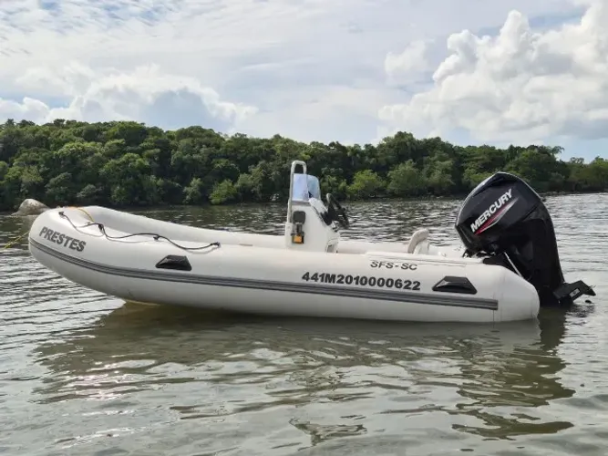 Bote/Barco Inflável 4.3m motor Mercury 40HP 4T