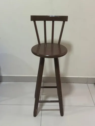 2 Banquetas de madeira
