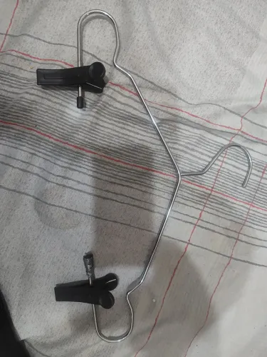Vendo cabides de inox com presilha e sem presilha.