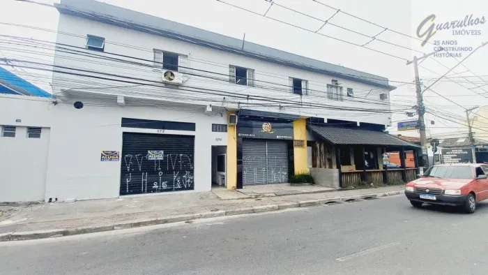 Linda sala comercial na 13 de maio ao lado do Magazine Luiza com 85 metros quadrados com b