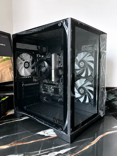 PC Gamer Ryzen 5 4600G | 16GB RAM | SSD 256GB | A520M | Gabinete Aquário RGB