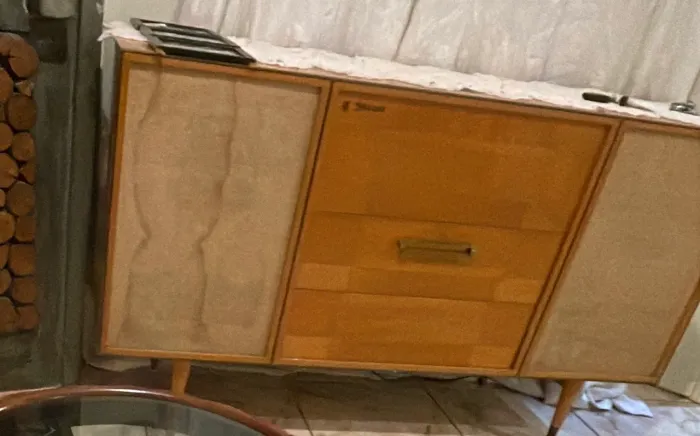 RADIOLA PHILIPS ANTIGA - RÁDIO + TOCA-DISCOS - PEÇA VINTAGE