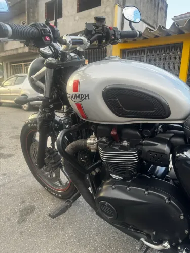 Street Twin 900cc para pessoas existentes 