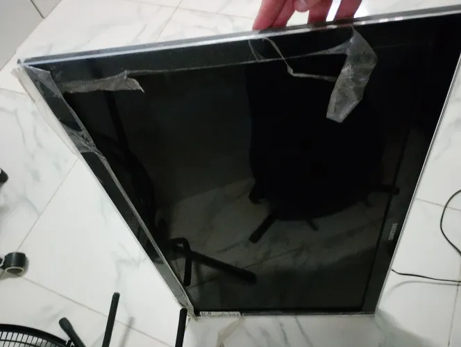 TV SAMSUNG 32 POLEGADAS - retirada de peças