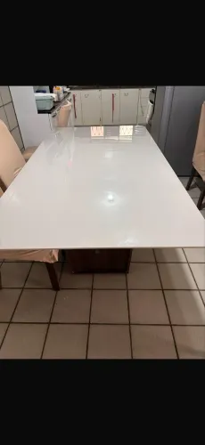 Mesa com 6 cadeiras