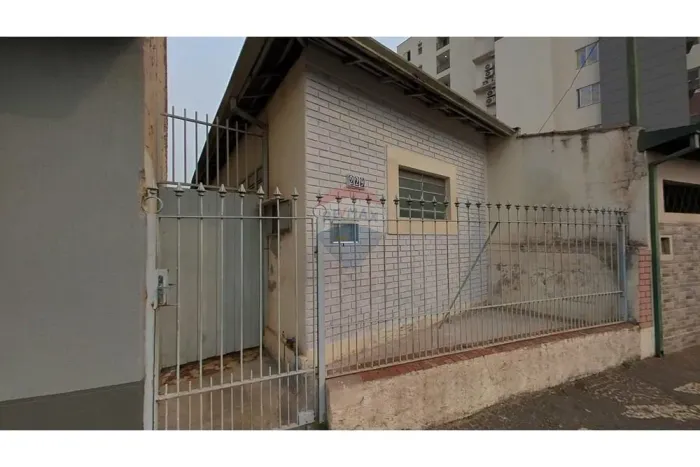 Troca-se por apartamento próximo ao Centro e Rod. Anhanguera ou Vende-se Casa Vila Bressan