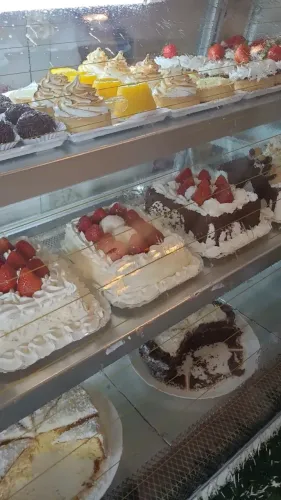 PADARIA, CONFEITARIA, RESTAURANTE e CAFETERIA no Batel!!