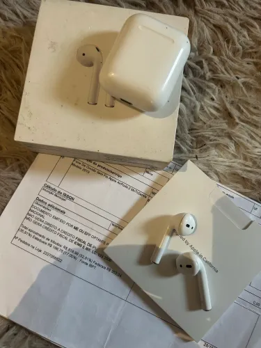 Fone De Ouvido Sem Fio Apple AirPods 2 Mv7n2am/a Modelo 2019 original e com nota fiscal 