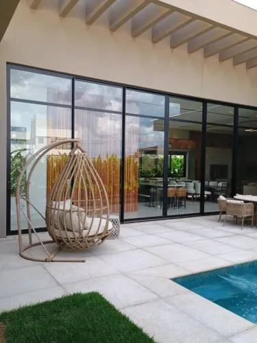 Casa à Venda no Condomínio Supremo Itália, Cuiabá - MT - 4 Suítes, 387m², Piscina Aquecida