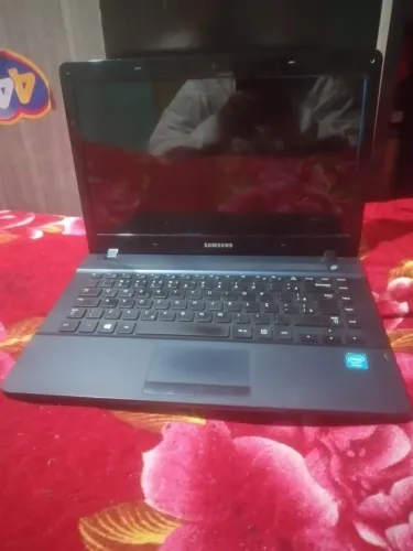 Notebook Samsung modelo NP270E4E