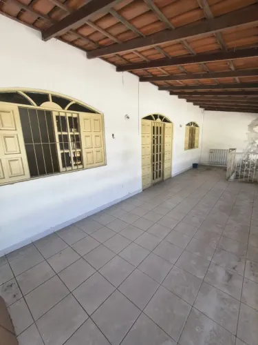 Imóvel para venda possui 260 metros quadrados com 6 quartos em Cocal - Vila Velha - ES