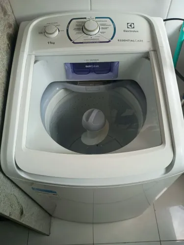 Máquina de lavar Electrolux essential care LES11 