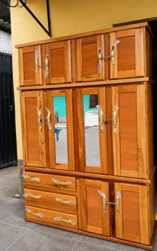 Guarda roupa de madeira 4 portas espelhado novo frete grátis