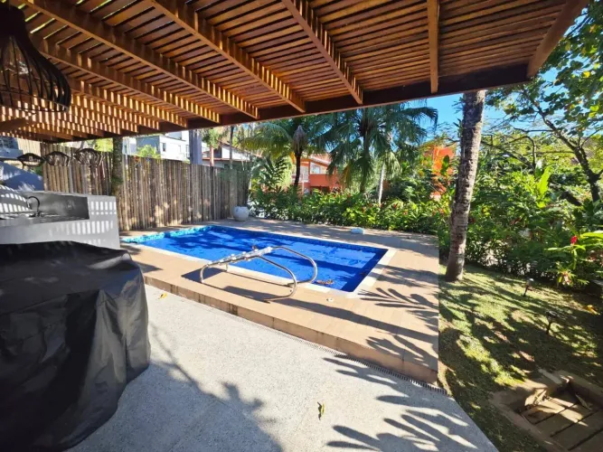 Casa dentro de Condomínio fechado à Venda na praia de Toque Toque Pequeno