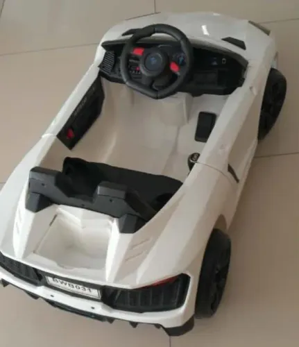 Carro elétrico infantil