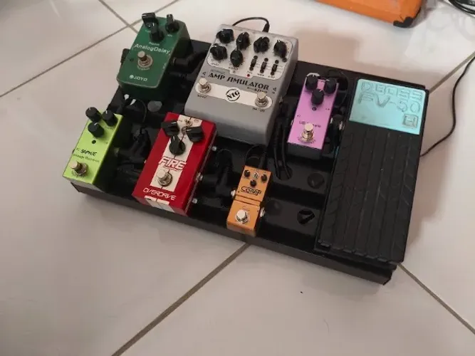 Setup compacto pedais guitarra, versátil, fácil de transportar
