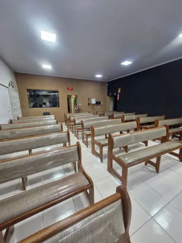 BANCOS valor por unidade 550 /CADEIRAS valor por unidade 150