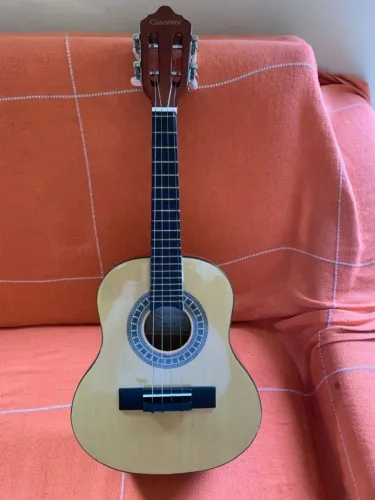 Rio de janeiro, vendo cavaquinho giannini em perfeito estado, acompanha capa.