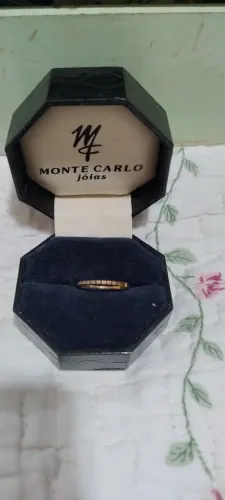 Meia aliança Monte Carlo 18 k com 9 pontinhos de brilhante