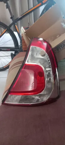 Lanterna traseira clio 2016 