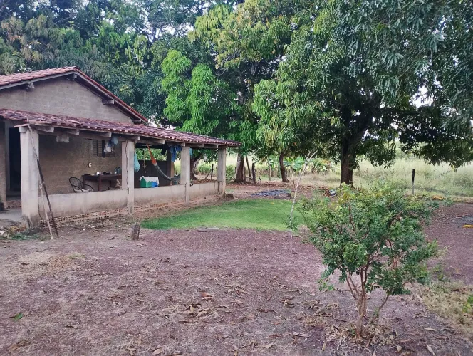 Vende-se uma 8 alqueire 