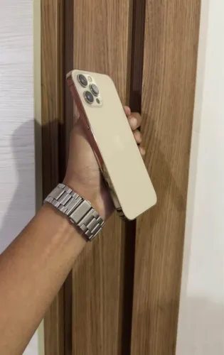 Iphone 12 pro max sem detalhes