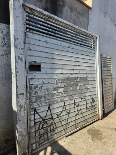 Portão De Garagem Basculante Automático mais social e motor completo 2,70 por 2,60 altura